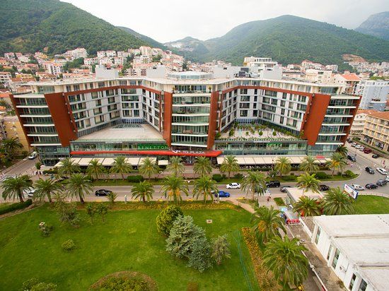 Centrum handlowe TQ Plaza
